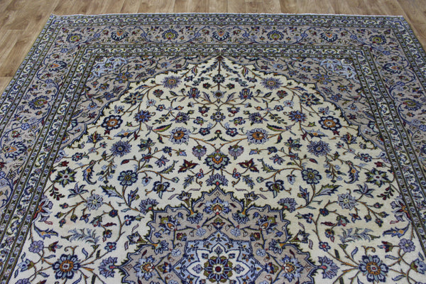 Persian Kashan Carpet 347 × 247 cm – Hand-Knotted Wool Floral Rug