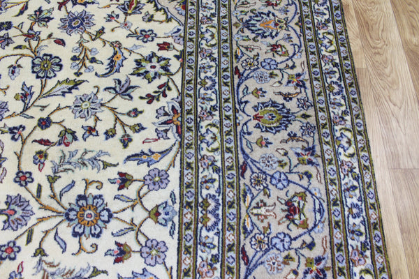 Persian Kashan Carpet 347 × 247 cm – Hand-Knotted Wool Floral Rug
