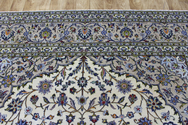 Persian Kashan Carpet 347 × 247 cm – Hand-Knotted Wool Floral Rug