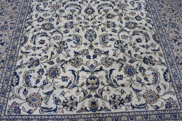 Persian Kashan Carpet 292 × 194 cm – Hand-Knotted Wool All-Over Floral Rug