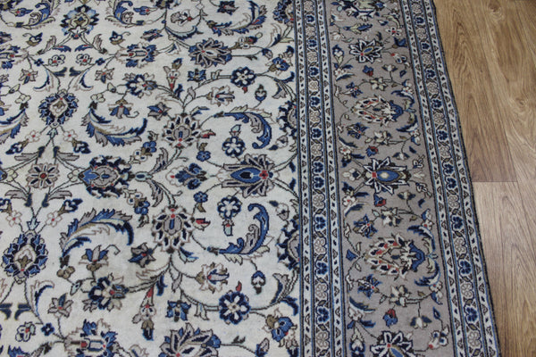 Persian Kashan Carpet 292 × 194 cm – Hand-Knotted Wool All-Over Floral Rug