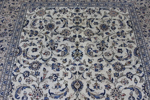 Persian Kashan Carpet 292 × 194 cm – Hand-Knotted Wool All-Over Floral Rug