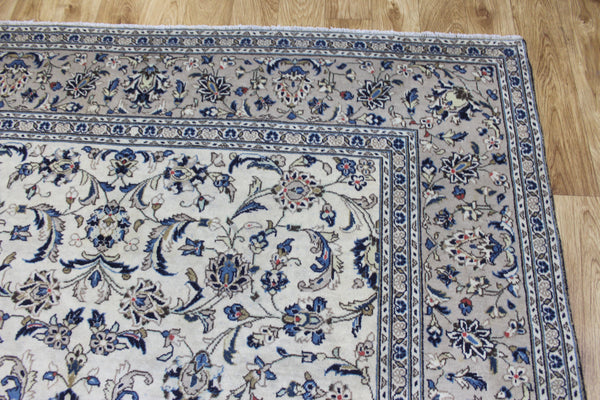 Persian Kashan Carpet 292 × 194 cm – Hand-Knotted Wool All-Over Floral Rug
