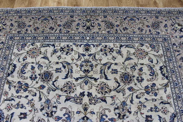 Persian Kashan Carpet 292 × 194 cm – Hand-Knotted Wool All-Over Floral Rug