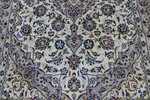 Persian Kashan Rug 216 × 140 cm – Fine Hand-Knotted Kork Wool Carpet