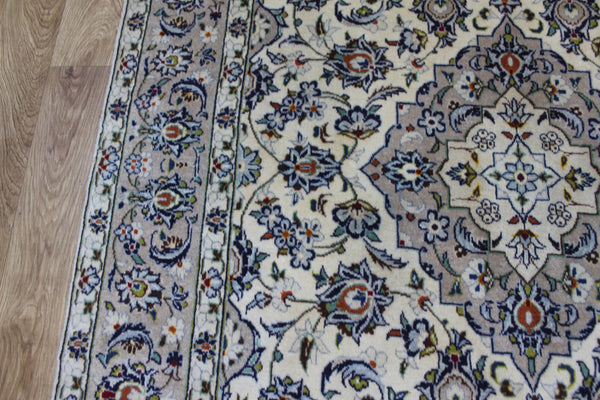 Persian Kashan Rug 216 × 140 cm – Fine Hand-Knotted Kork Wool Carpet