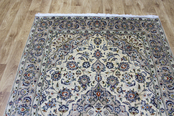 Persian Kashan Rug 216 × 140 cm – Fine Hand-Knotted Kork Wool Carpet