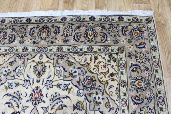 Persian Kashan Rug 216 × 140 cm – Fine Hand-Knotted Kork Wool Carpet