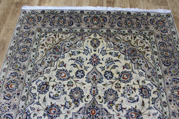 Persian Kashan Rug 216 × 140 cm – Fine Hand-Knotted Kork Wool Carpet