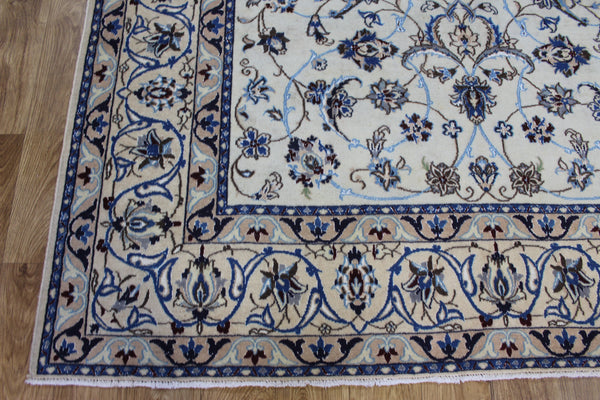 Persian Nain Wool & Silk Rug 260 × 165 cm – Hand-Knotted Floral Carpet