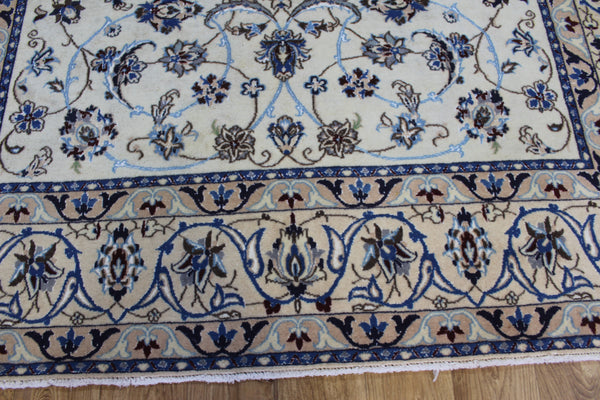 Persian Nain Wool & Silk Rug 260 × 165 cm – Hand-Knotted Floral Carpet