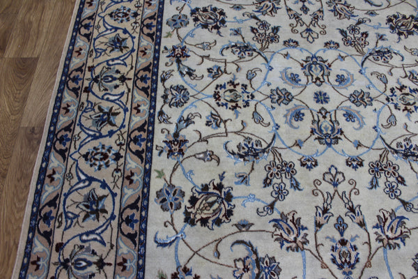 Persian Nain Wool & Silk Rug 260 × 165 cm – Hand-Knotted Floral Carpet