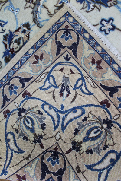 Persian Nain Wool & Silk Rug 260 × 165 cm – Hand-Knotted Floral Carpet