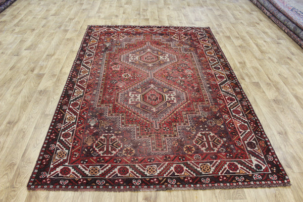 Vintage Persian Shiraz Qashqai Tribal Rug 230 × 157 cm – Hand-Knotted Wool