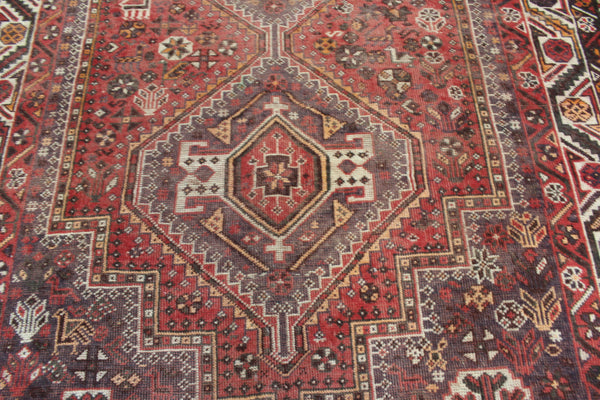 Vintage Persian Shiraz Qashqai Tribal Rug 230 × 157 cm – Hand-Knotted Wool