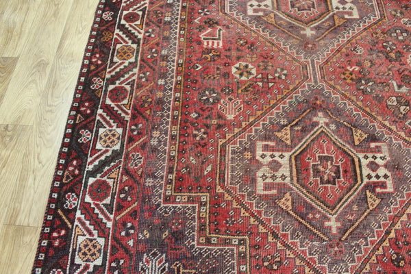 Vintage Persian Shiraz Qashqai Tribal Rug 230 × 157 cm – Hand-Knotted Wool
