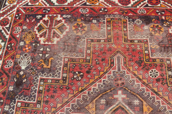 Vintage Persian Shiraz Qashqai Tribal Rug 230 × 157 cm – Hand-Knotted Wool