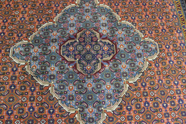 Persian Tabriz Rug 283 × 196 cm – Handmade Wool Carpet