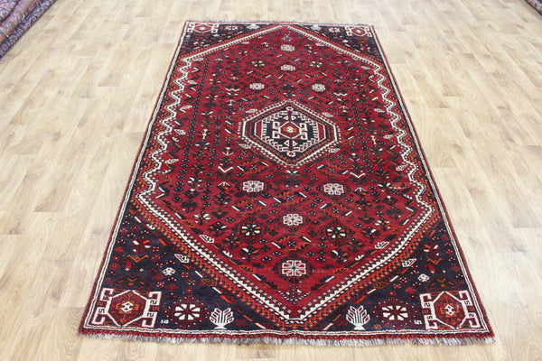 Persian Shiraz Qashqai Rug 245 × 137 cm – Handmade Tribal Wool Rug