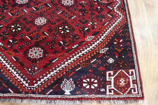 Persian Shiraz Qashqai Rug 245 × 137 cm – Handmade Tribal Wool Rug