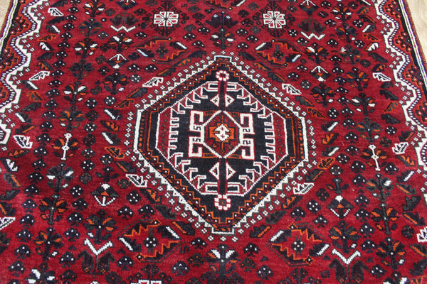 Persian Shiraz Qashqai Rug 245 × 137 cm – Handmade Tribal Wool Rug