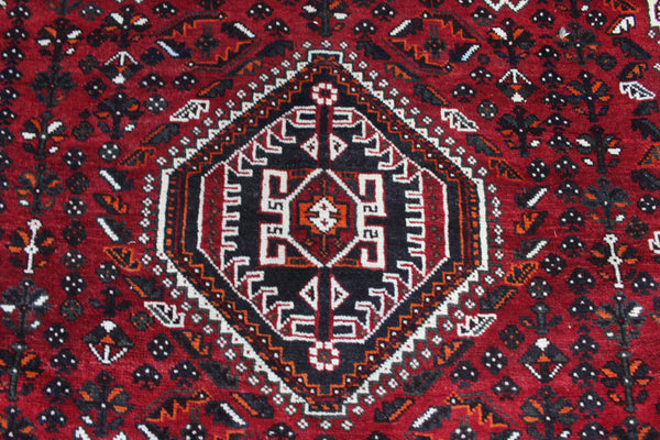 Persian Shiraz Qashqai Rug 245 × 137 cm – Handmade Tribal Wool Rug