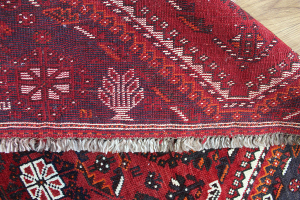 Persian Shiraz Qashqai Rug 245 × 137 cm – Handmade Tribal Wool Rug