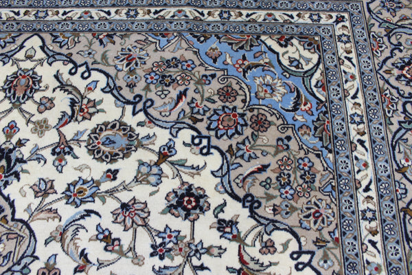Persian Kashan Rug 350 × 248 cm – Handmade Wool Carpet