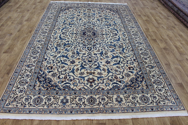 Persian Nain Wool & Silk Rug 304 × 192 cm – Hand-Knotted Floral Carpet