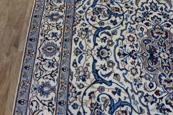 Persian Nain Wool & Silk Rug 304 × 192 cm – Hand-Knotted Floral Carpet