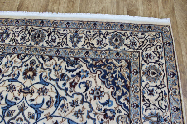 Persian Nain Wool & Silk Rug 304 × 192 cm – Hand-Knotted Floral Carpet