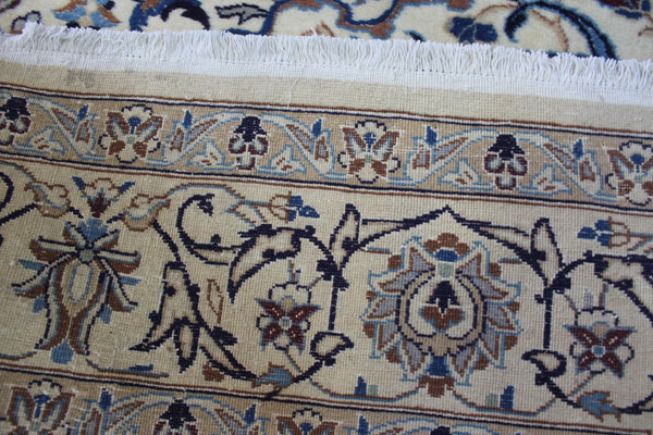 Persian Nain Wool & Silk Rug 304 × 192 cm – Hand-Knotted Floral Carpet