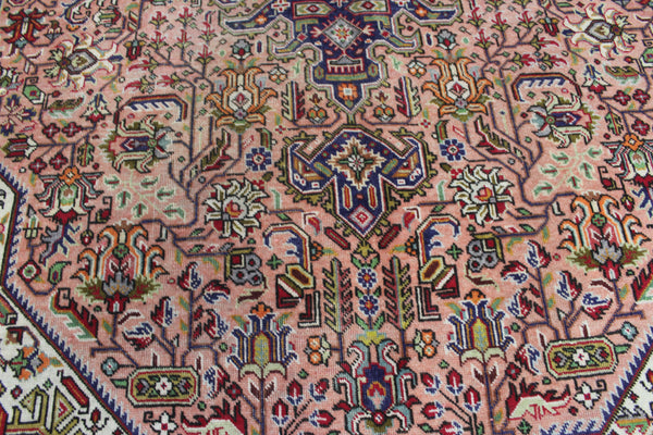 Persian Tabriz Carpet 294 × 200 cm – Hand-Knotted Wool Medallion Rug