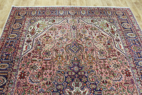Persian Tabriz Carpet 294 × 200 cm – Hand-Knotted Wool Medallion Rug