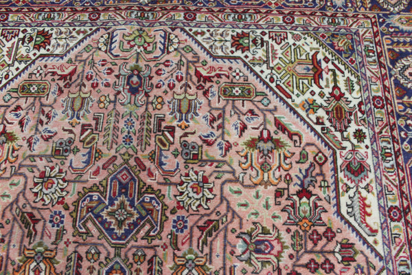 Persian Tabriz Carpet 294 × 200 cm – Hand-Knotted Wool Medallion Rug