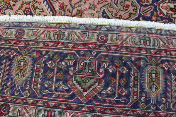 Persian Tabriz Carpet 294 × 200 cm – Hand-Knotted Wool Medallion Rug