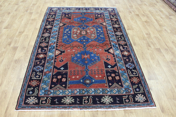 Persian Hamadan Rug 212 × 138 cm – Hand-Knotted Wool Tribal Carpet