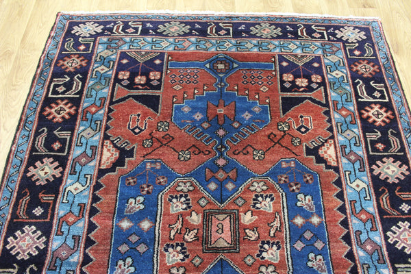 Persian Hamadan Rug 212 × 138 cm – Hand-Knotted Wool Tribal Carpet