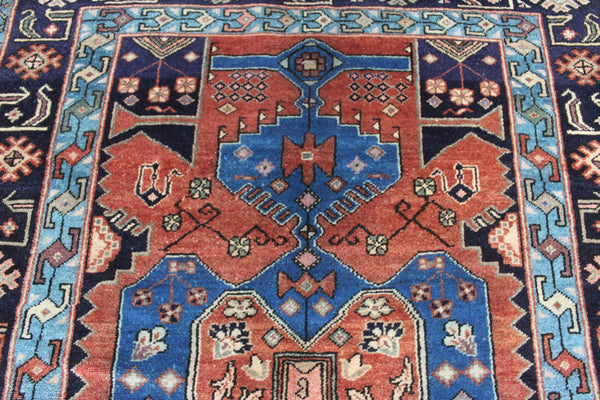 Persian Hamadan Rug 212 × 138 cm – Hand-Knotted Wool Tribal Carpet