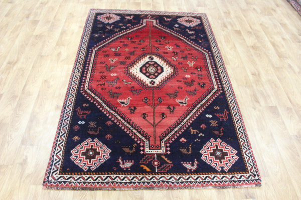 Persian Qashqai Shiraz Rug 190 × 124 cm – Hand-Knotted Wool Tribal Carpet