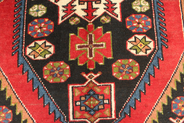 VINTAGE HANDMADE PERSIAN HAMEDAN RUG, VERY HARD WEARING 205 X 133 CM