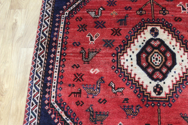 Persian Qashqai Shiraz Rug 190 × 124 cm – Hand-Knotted Wool Tribal Carpet