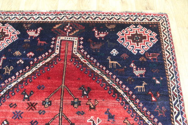 Persian Qashqai Shiraz Rug 190 × 124 cm – Hand-Knotted Wool Tribal Carpet