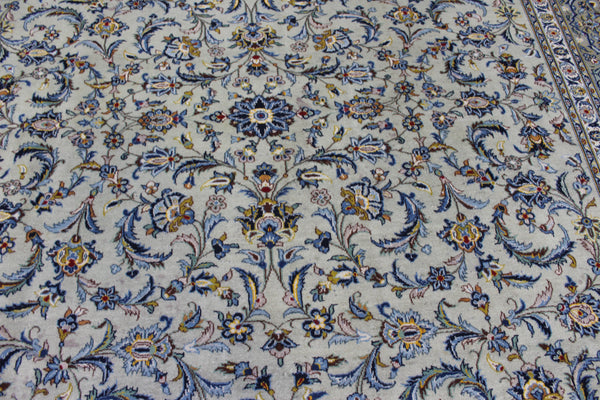 Persian Kashan Rug 394 × 302 cm – Large Hand-Knotted Wool Floral Carpet