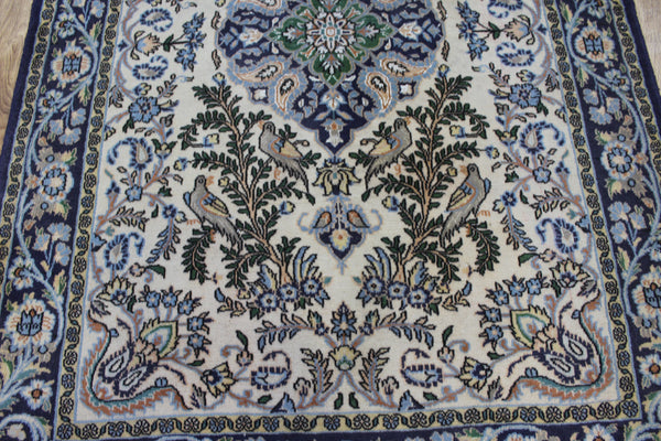 Persian Shahreza Garden Rug Wool & Silk Rug 160 × 107 cm – Hand-Knotted Isfahan Region Carpet