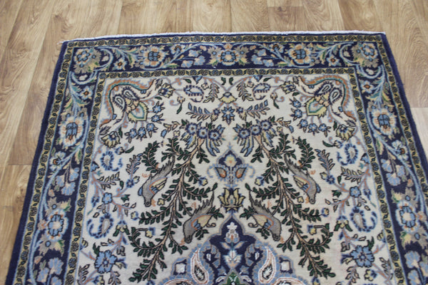 Persian Shahreza Garden Rug Wool & Silk Rug 160 × 107 cm – Hand-Knotted Isfahan Region Carpet