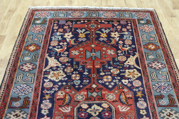 Persian Hamadan Rug 209 × 130 cm – Hand-Knotted Animal &amp; Bird Design
