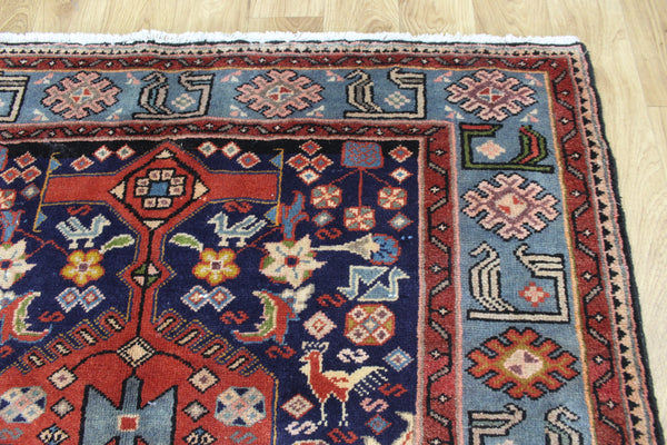 Persian Hamadan Rug 209 × 130 cm – Hand-Knotted Animal &amp; Bird Design