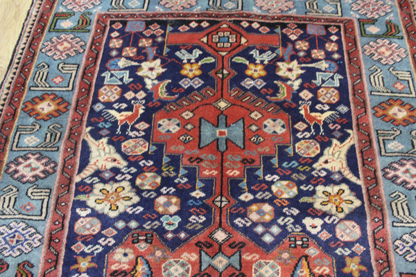 Persian Hamadan Rug 209 × 130 cm – Hand-Knotted Animal &amp; Bird Design