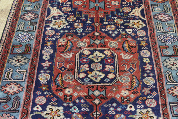 Persian Hamadan Rug 209 × 130 cm – Hand-Knotted Animal &amp; Bird Design